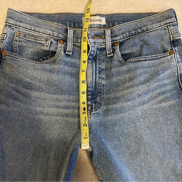 NWT Madewell Jeans The Girljean in Berryton Wash: Distressed Edition - Picture 14 of 16